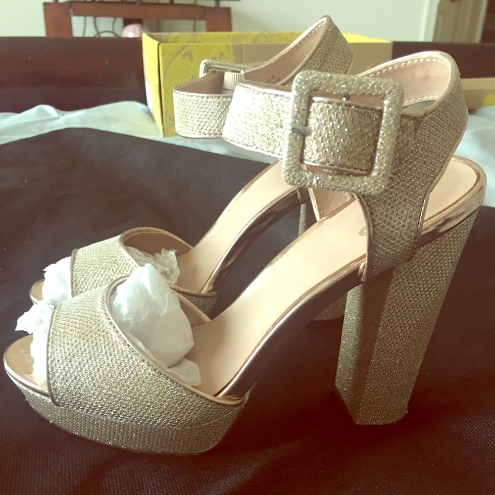 Gold shimmering sandals